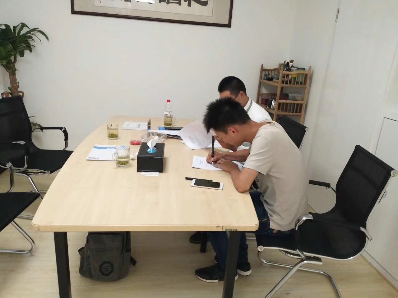 熱烈祝賀李總簽約創(chuàng)綠家杭州市區(qū)級代理！