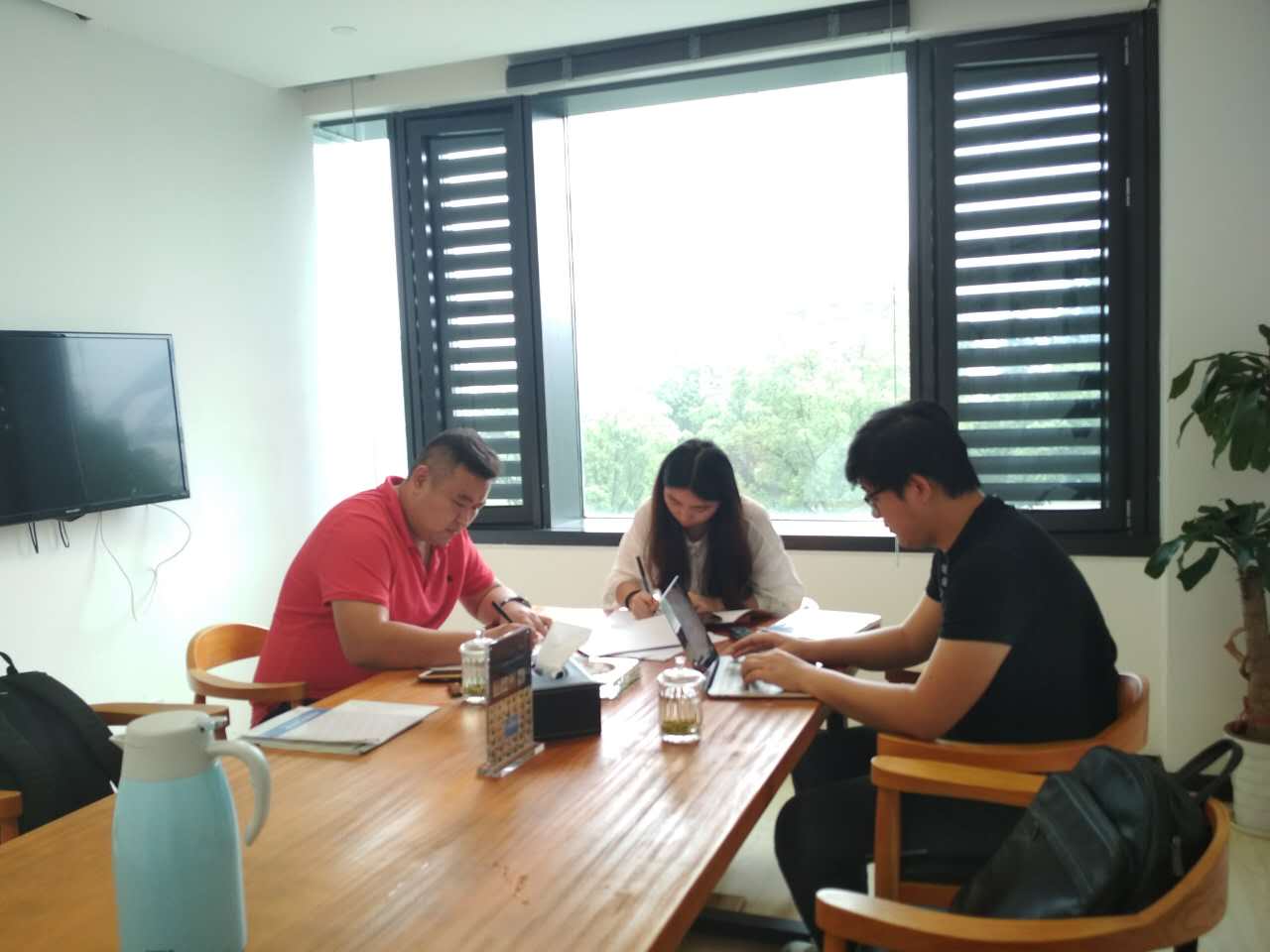 熱烈祝賀劉總簽約創(chuàng)綠家山東省縣級(jí)市代理！