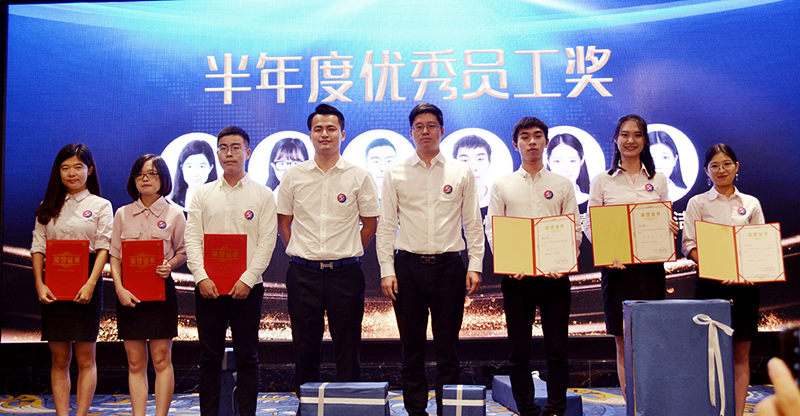 創(chuàng)綠家環(huán)保2018年中工作會(huì)議暨5周年慶典圓滿結(jié)束！