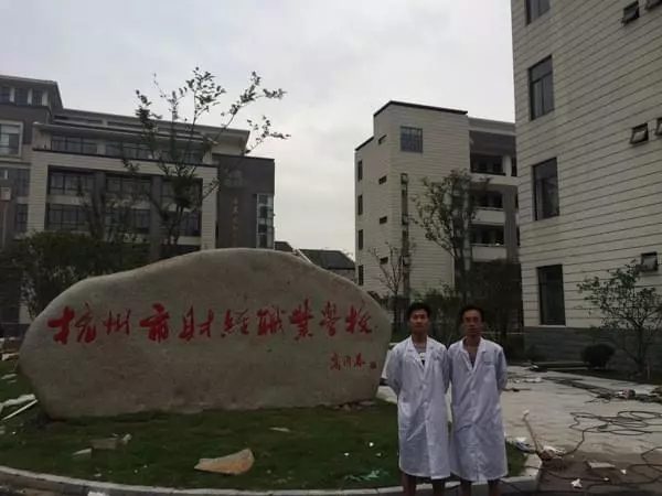 開學(xué)倒計時，學(xué)校除甲醛讓熊孩子們元氣滿滿迎接新學(xué)期！