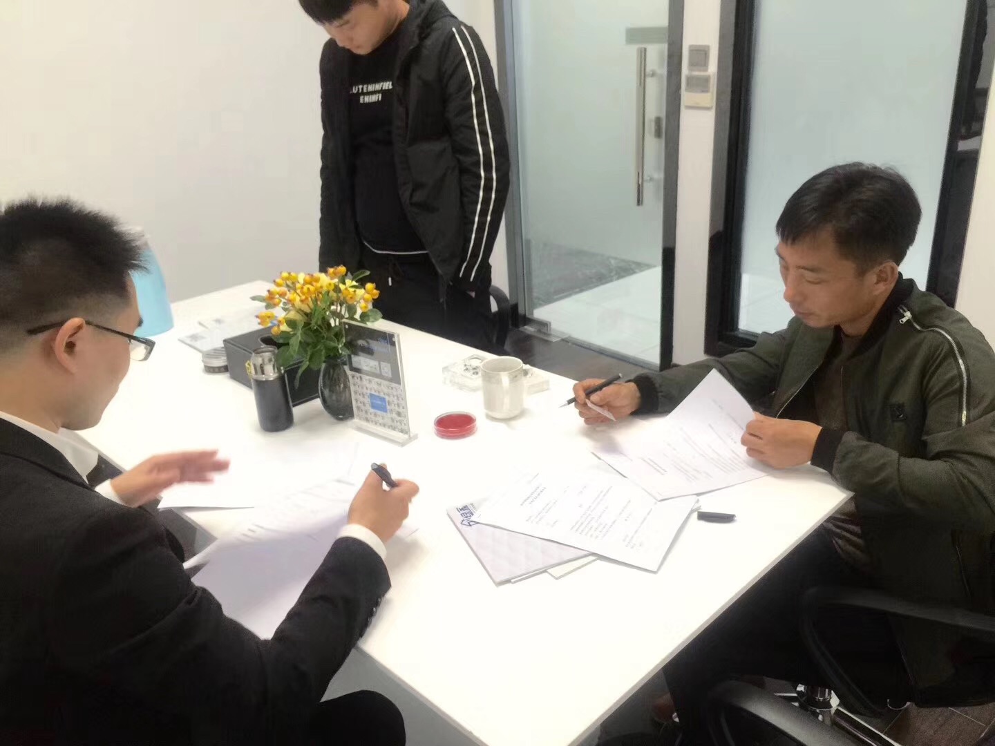 熱烈祝賀胡總簽約創(chuàng)綠家新余市區(qū)級代理！