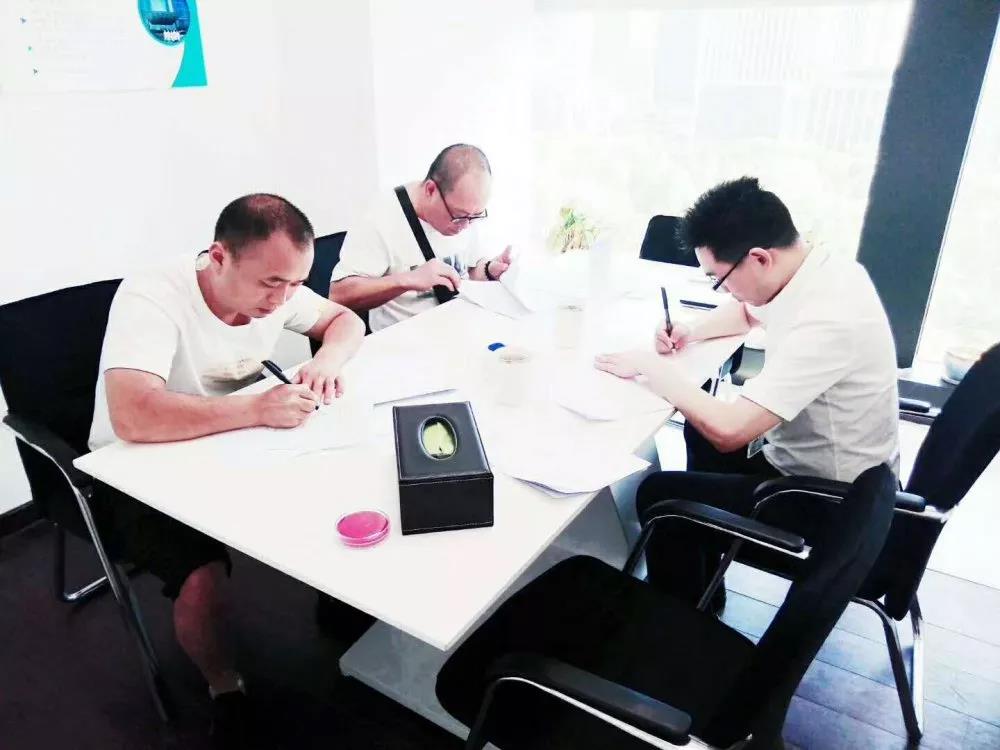 熱烈祝賀曾總簽約創(chuàng)綠家江西省贛州市縣級代理！