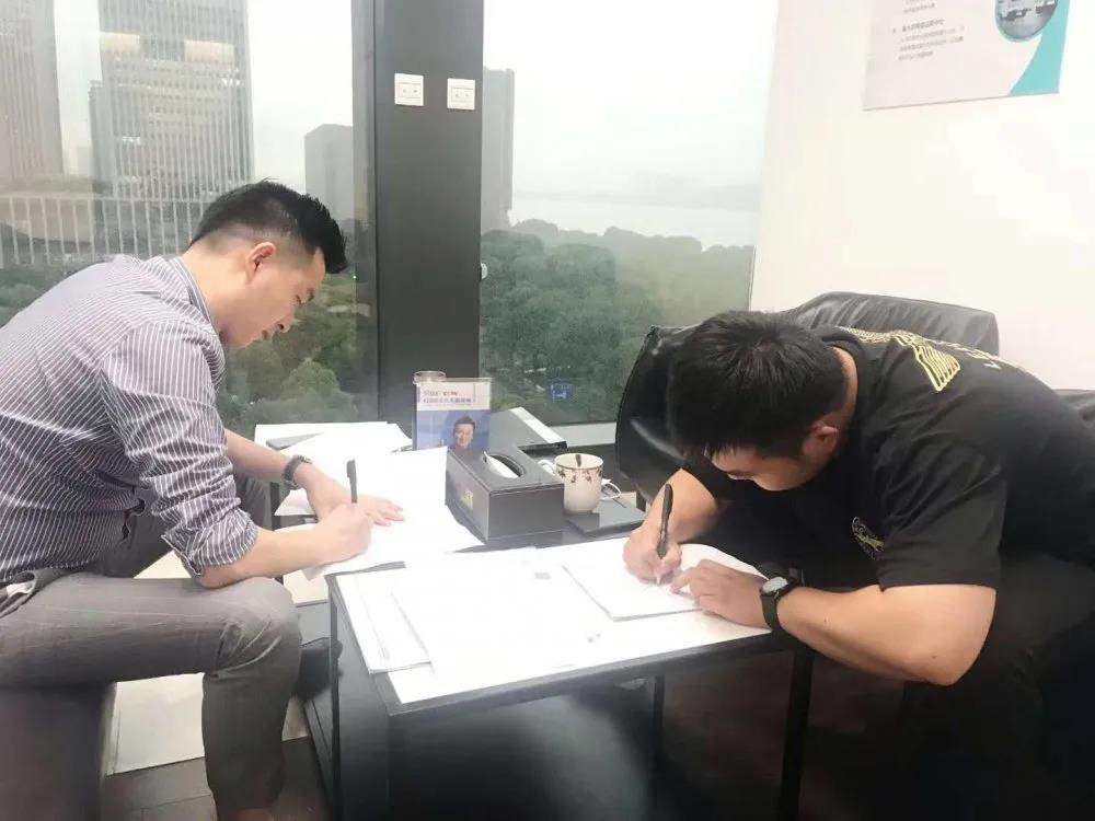 熱烈祝賀徐總簽約創(chuàng)綠家河南省鄭州市區(qū)級代理！