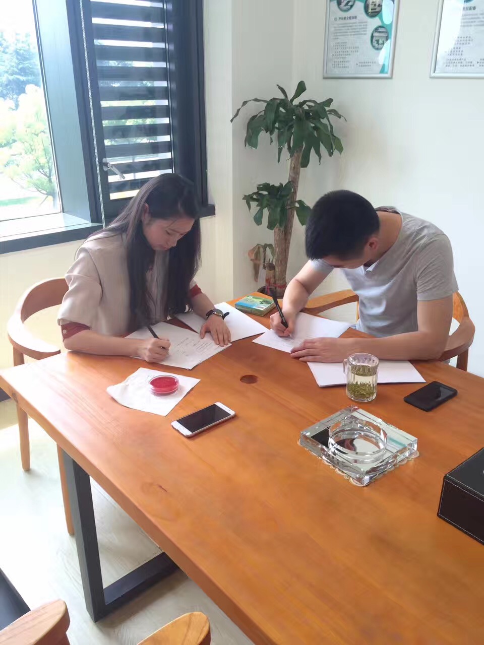 熱烈祝賀商丘曹總簽約創(chuàng)綠家！
